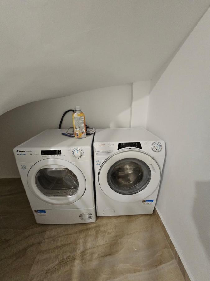 Didi Apartament Крайова Екстериор снимка