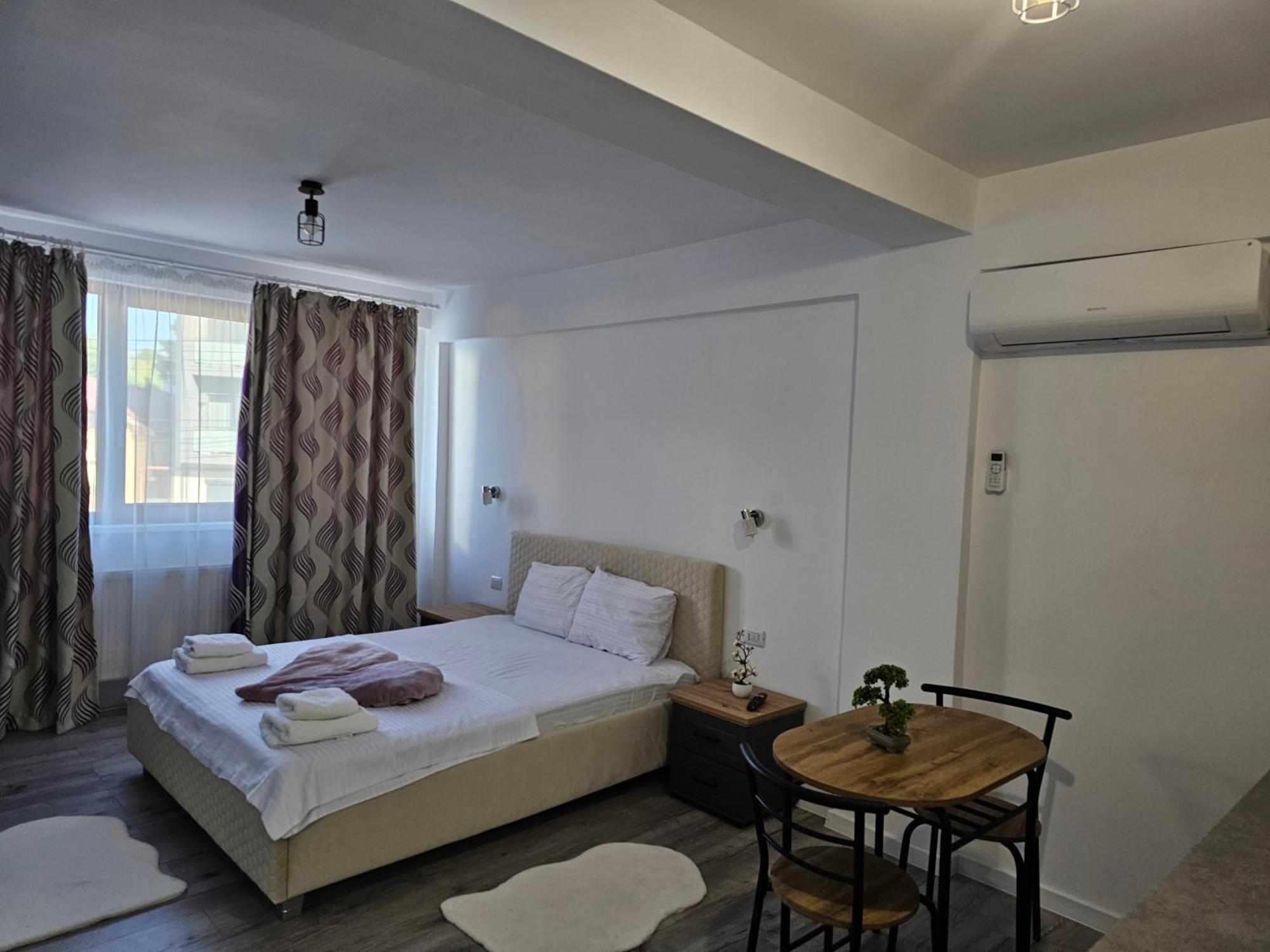 Didi Apartament Крайова Екстериор снимка