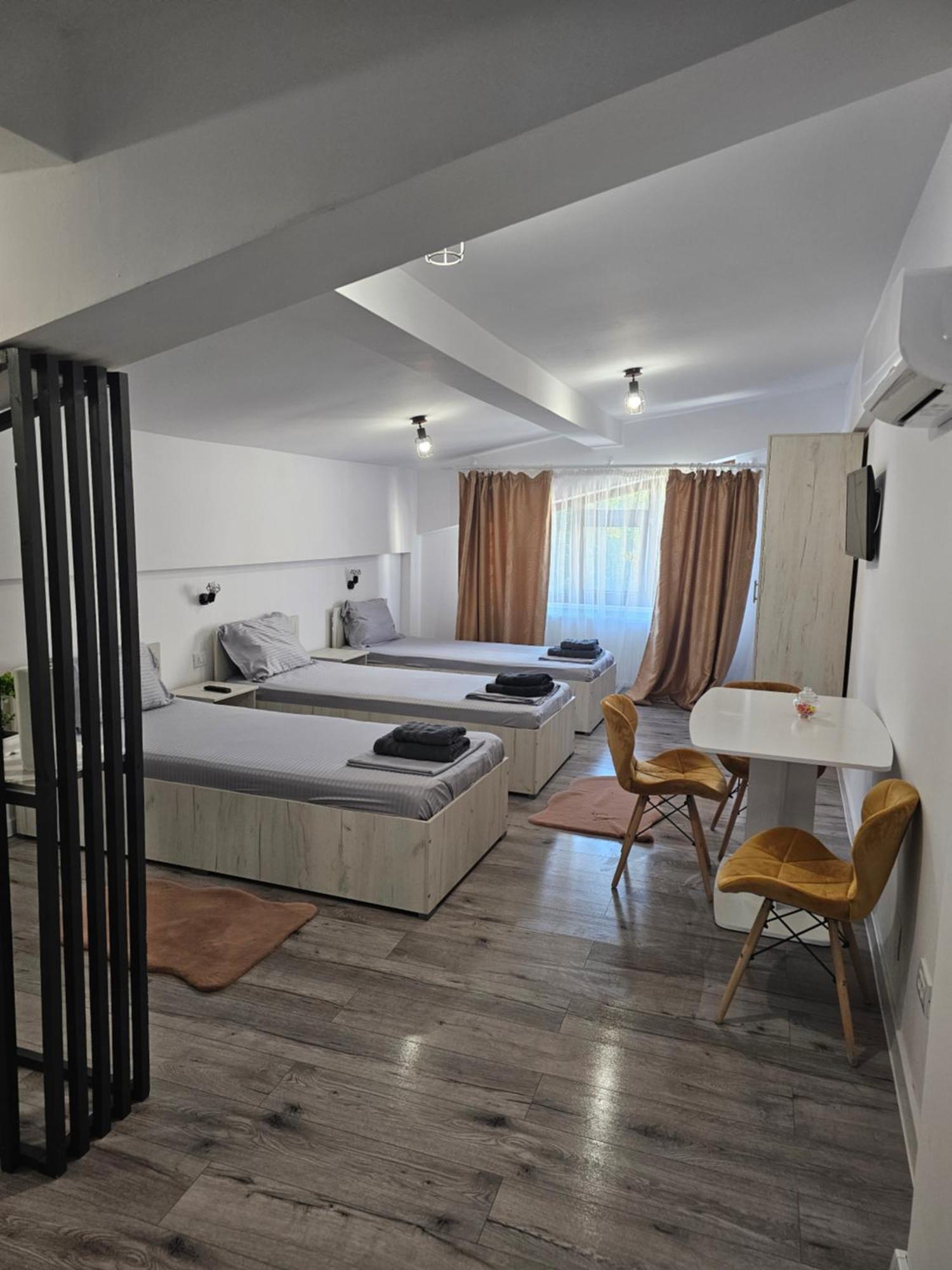 Didi Apartament Крайова Екстериор снимка